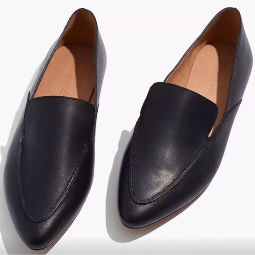 Madewell Black Leather Flats with Pointed Toe and Minimalist Design Size 6.5